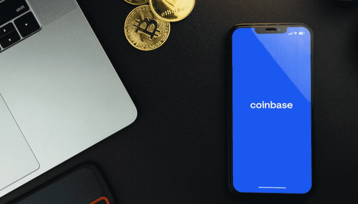 CEO bitcoin exchange Coinbase klaart lucht omtrent risico faillissement