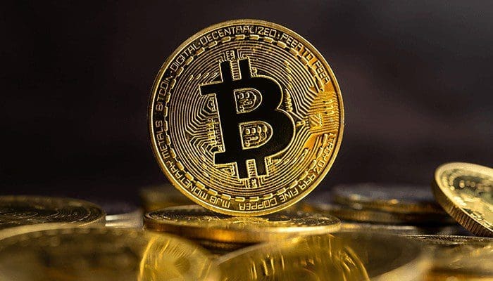 Bitcoin sale a $ 21.000 in una massiccia compressione breve