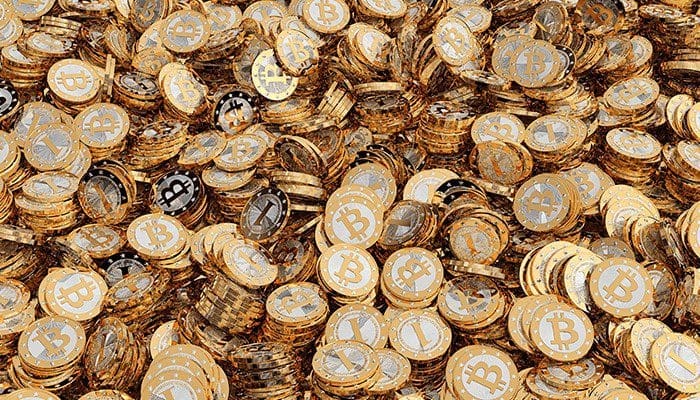 Bitcoin ziet grootste uitstroom in bijna 5 jaar, maar koers loopt vast