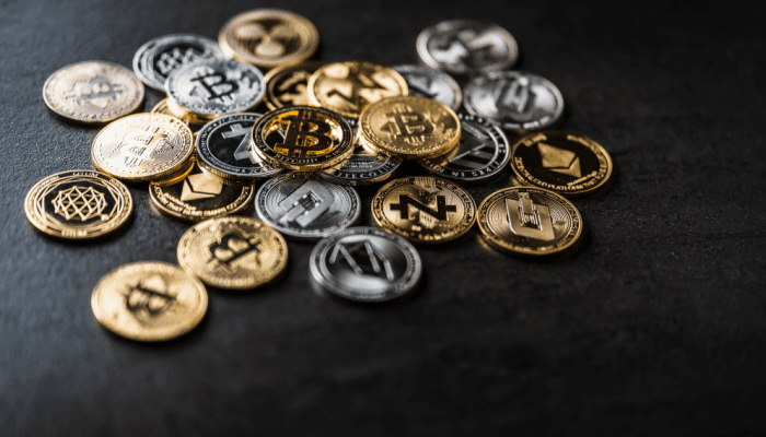 Crypto markt beweegt zijwaarts, maar deze top 100 munt stijgt 220%