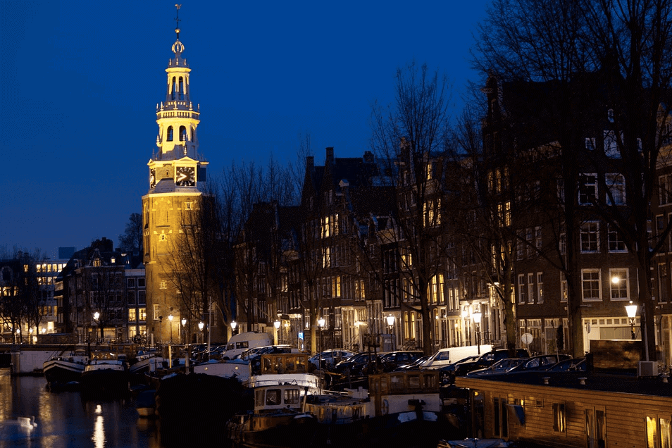 Amsterdamse ondernemers afgeperst, bitcoin of handgranaat