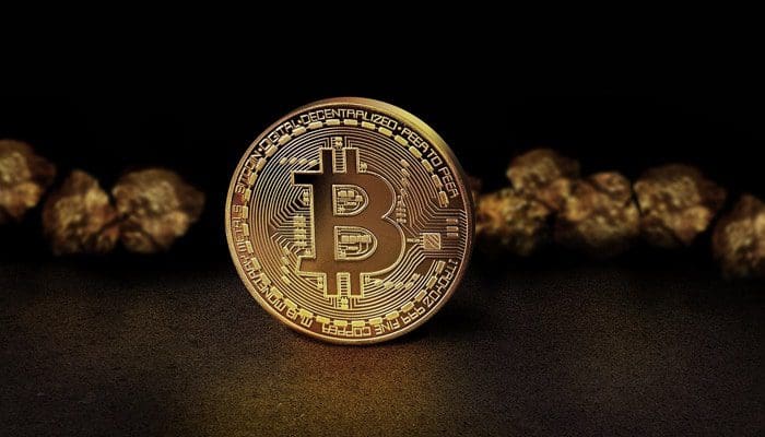bitcoin-koers_stijgt_nadert_cruciaal_punt Bitcoin_(BTC)_koers_koelt_af_en_daalt,_maar_deze_altcoin_stijgt_op