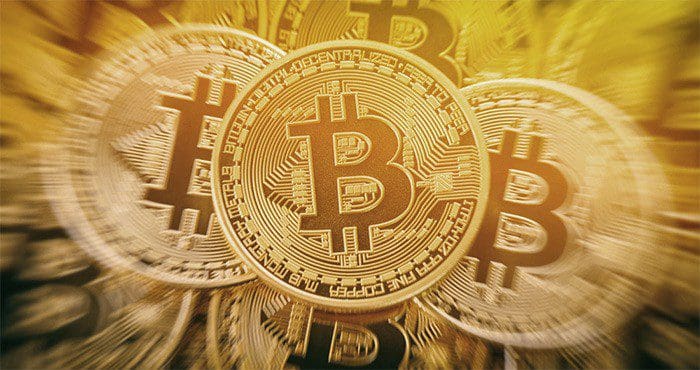 bitcoin_komt_even_boven_de_7700_dollar_uit_andere_munten_blijven_traag bitcoin_komt_even_boven_de_7700_dollar_uit_andere_munten_blijven_traag