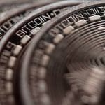 bitcoin_stabiliseert_rond_6450_dollar_maar_neerwaartse_trend_nog_niet_voorbij