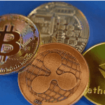 Bitcoin (BTC) afgeslagen bij dalende trendlijn, altcoins nog steeds in de plus