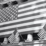 Bitcoin (BTC) exchange Coinbase ongekend populair bij investeerders, haalt niet $1,5 maar $2 miljard op