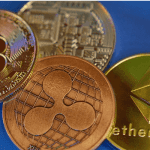 Bitcoin (BTC) herstelt na duik onder $9.000, cardano (ADA) bijna 10% in de plus