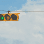 Bitcoin (BTC) koers stuitert weer omhoog, trekt altcoins mee en zorgt voor enorme liquidatie