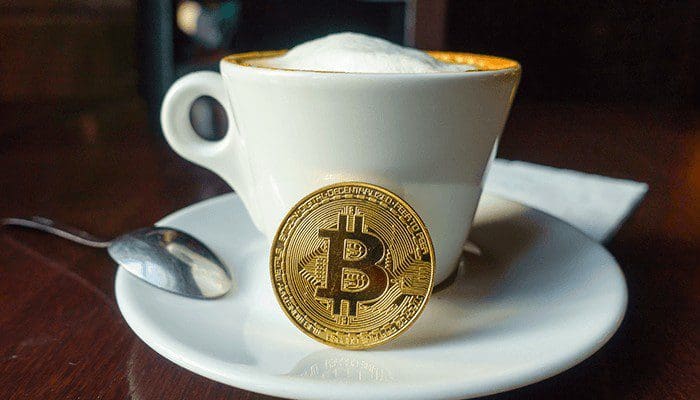 Crypto nieuws overzicht: Bitcoin bij support, Binance vernietigt LUNC