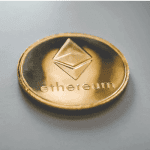 Ethereum (ETH) oprichter Buterin spreekt over risico's DeFi voor particuliere beleggers