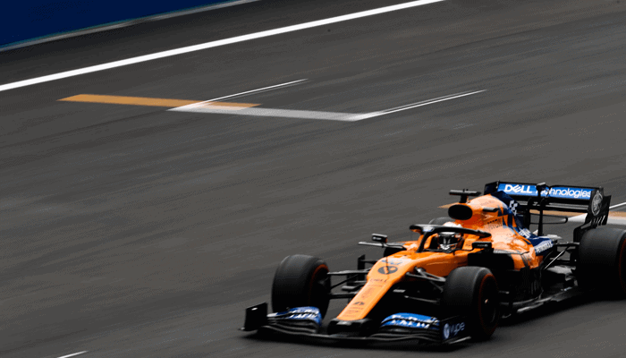 Formule 1-team McLaren gaat samenwerking aan met Tezos (XTZ), koers stijgt licht