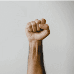 Klanten bitcoin (BTC) exchange OKEx kunnen nog steeds niet bij hun crypto, woede neemt toe