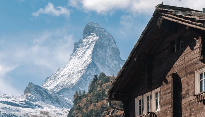 Luxe hotel in de Zwitserse alpen gaat bitcoin (BTC) en ethereum (ETH) als betaalmogelijkheid accepteren