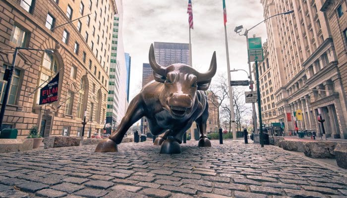Miles de millones en juego: Gigantes de Wall Street a la caza del BTC