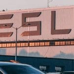 Tesla repareert bugs in Bitcoin (BTC) open-source software, een teken van toewijding