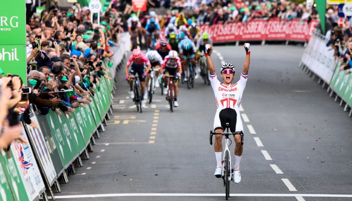 Wielrennen-WK-Van-der-Poel Dit verdiende kampioen van der Poel aan het WK wielrennen 2023