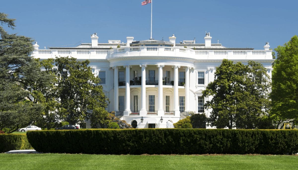 Het Witte Huis opent het vuur op crypto in nieuw rapport