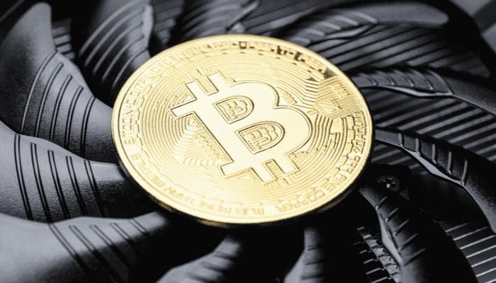 Bitcoin koers keldert, maar hash-rate en difficulty bereiken hoogtepunten