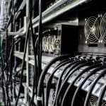 Bitcoin miners vergroten hun aankopen terwijl bedrijven juist afremmen