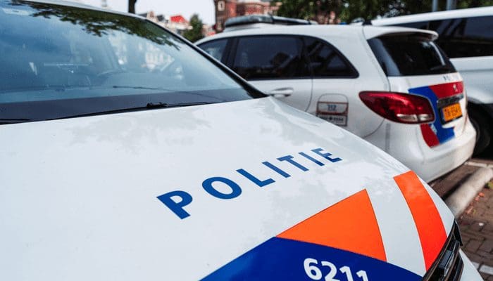 Politie Almelo houdt drie mensen aan wegens verdenking crypto-scam