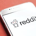 Reddit crypto tokens stijgen hard na omarming grote crypto exchange