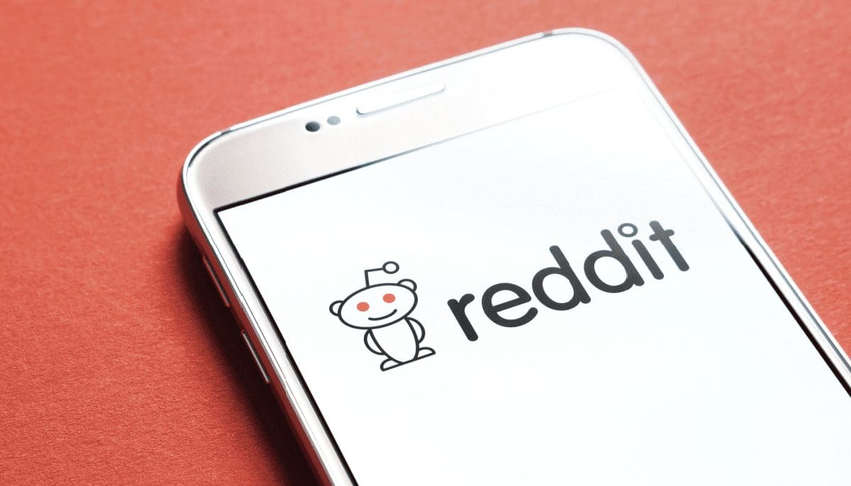 Reddit crypto tokens stijgen hard na omarming grote crypto exchange