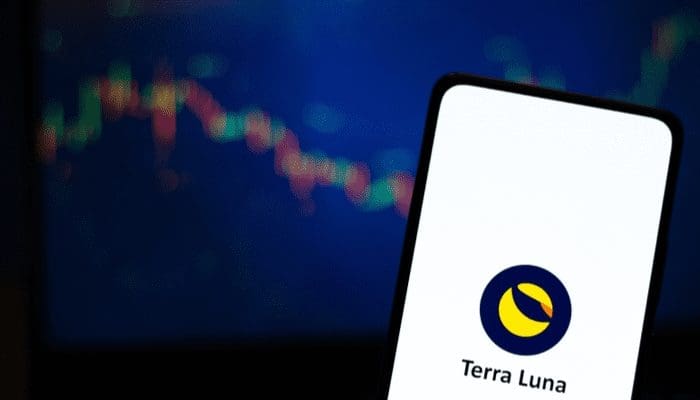 Terra (LUNA) koers crasht met 73% onder $10