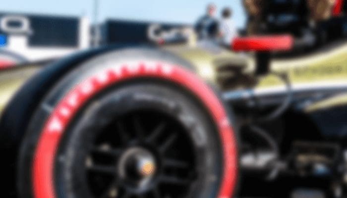 ‘Bitcoin auto’ eindigt 8ste in Indy 500 met de Nederlander VeeKey achter het stuur