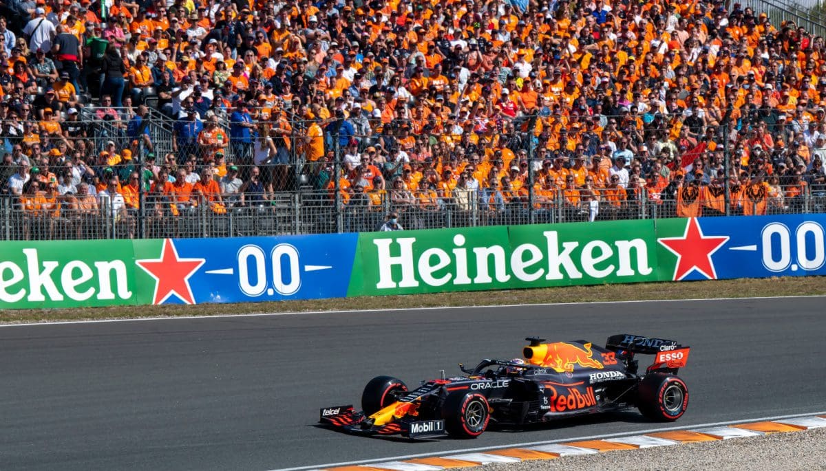 Max Verstappen betaalt heel soms belasting aan Nederland; zo werkt het