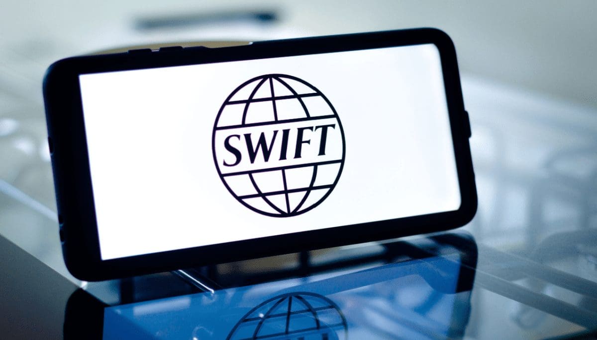 SWIFT schudt bankwereld op: Succes met Chainlink en Ethereum