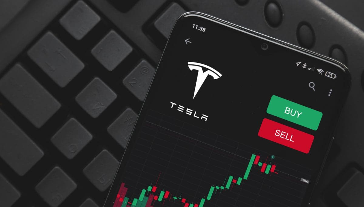 Shutterstock_1917964574 tesla-XRP-chatgpt