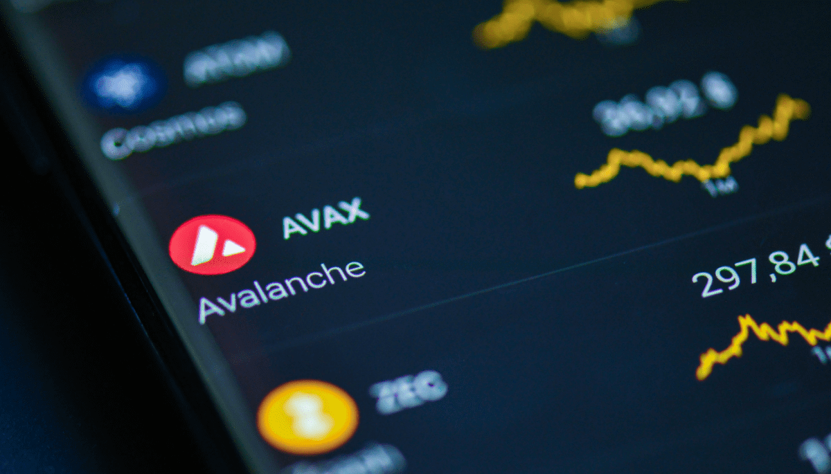 Avalanche (AVAX) uitbraak lijkt nabij met korte termijn doel op $70