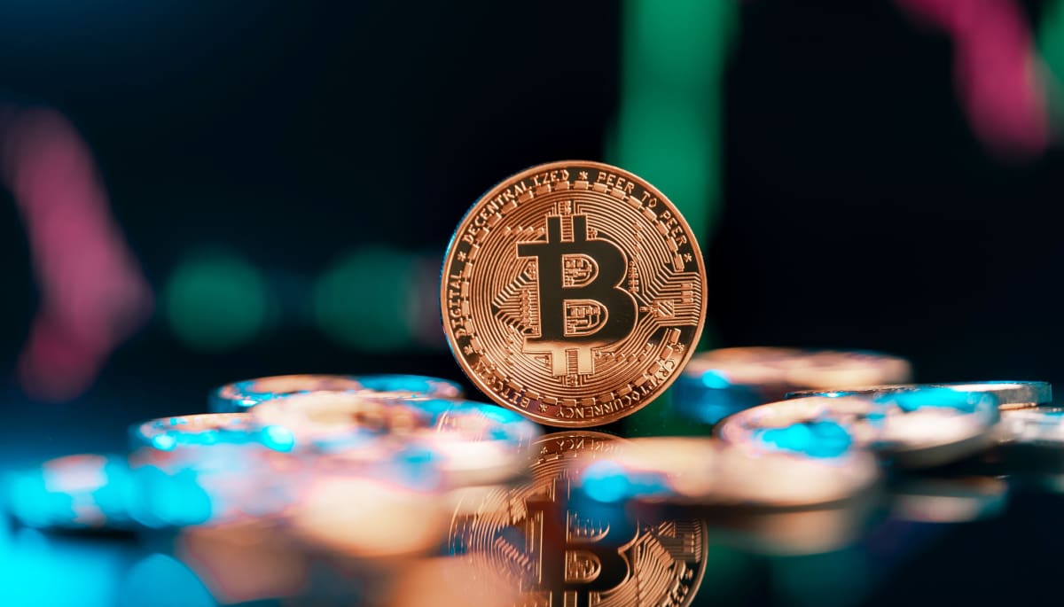 Bitcoin lijkt correctie in te zetten na stijging tot $44 duizend