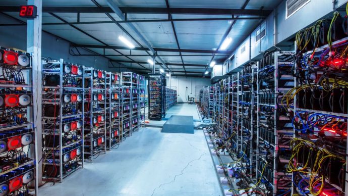 Grootste Bitcoin miner ter wereld steekt kwart miljard in BTC