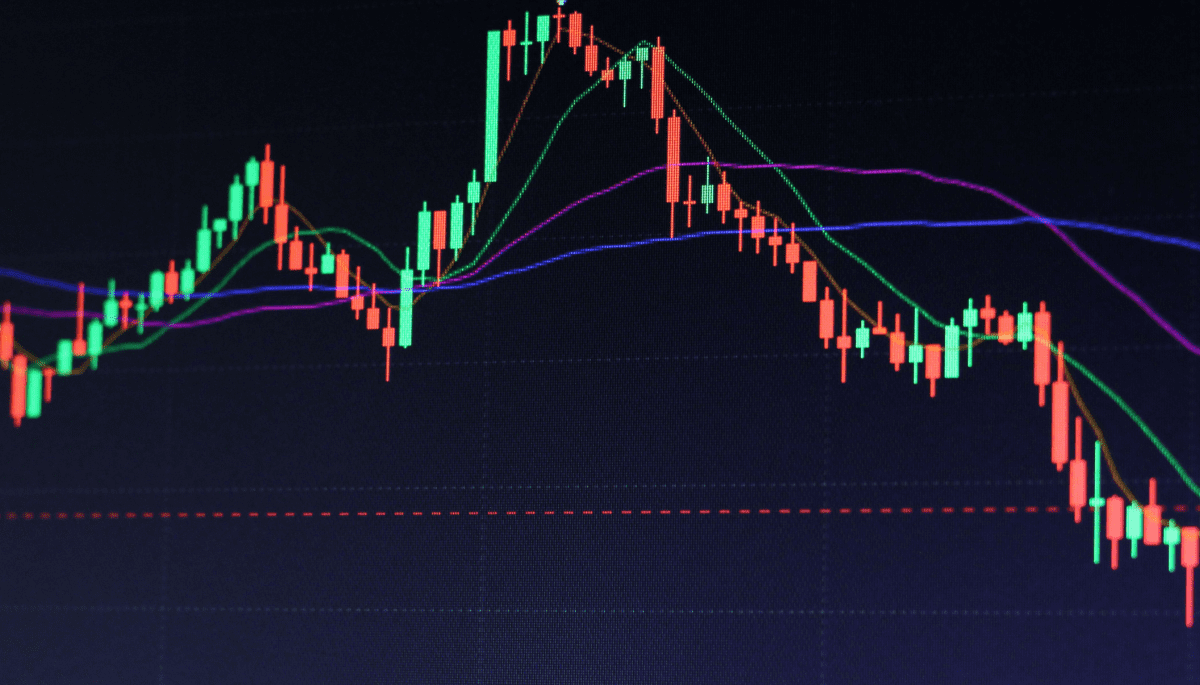 AI-crypto zakt door cruciaal niveau: experts delen verwachtingen