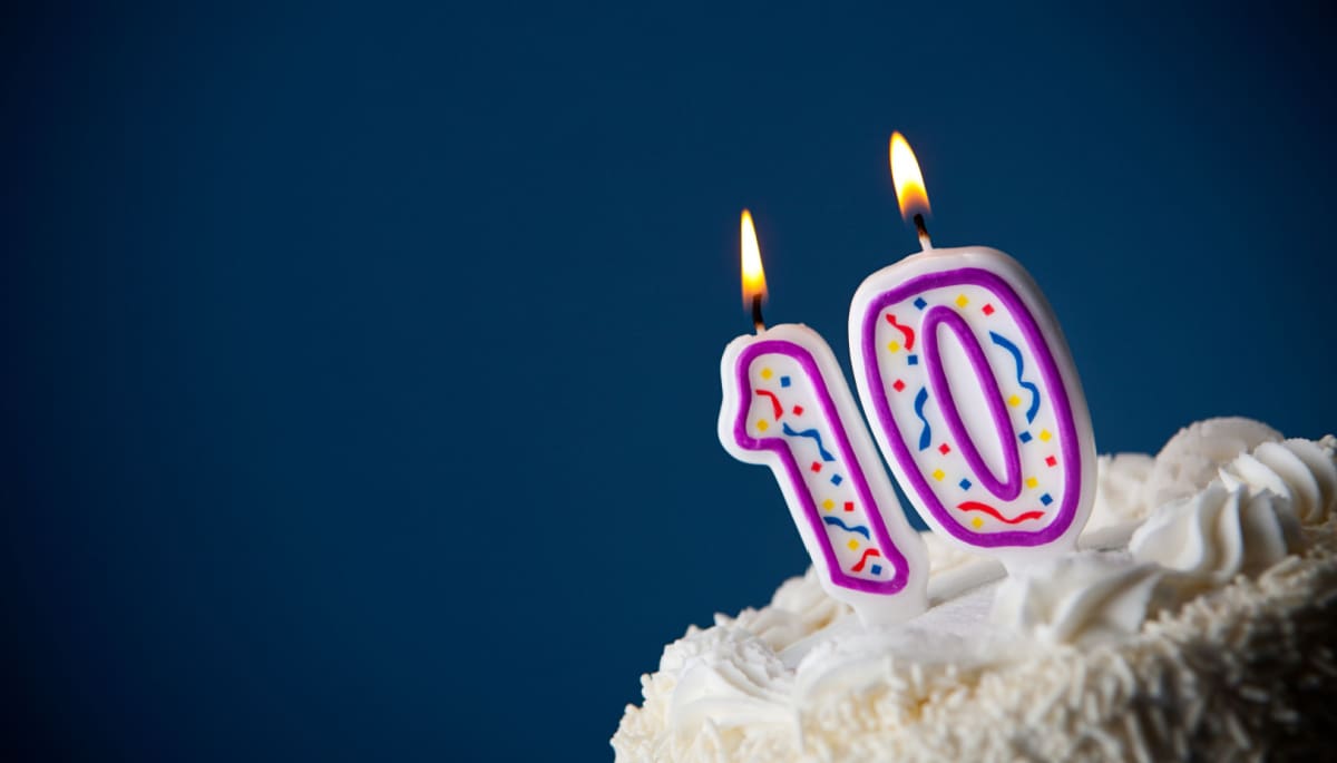 Grote dogecoin koersstijging markeert 10e verjaardag