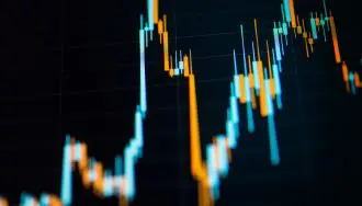 Bitcoin blijft hangen, maar stijgende aandelen beloven bullish week
