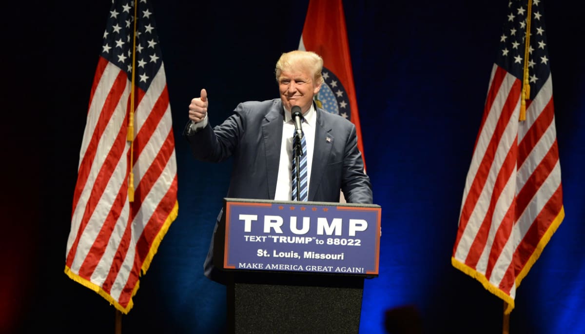 Bitcoin supporter Donald Trump praised