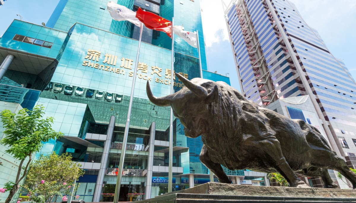 China zet gedeeltelijke stop op aandelenhandel: paniek in de tent?