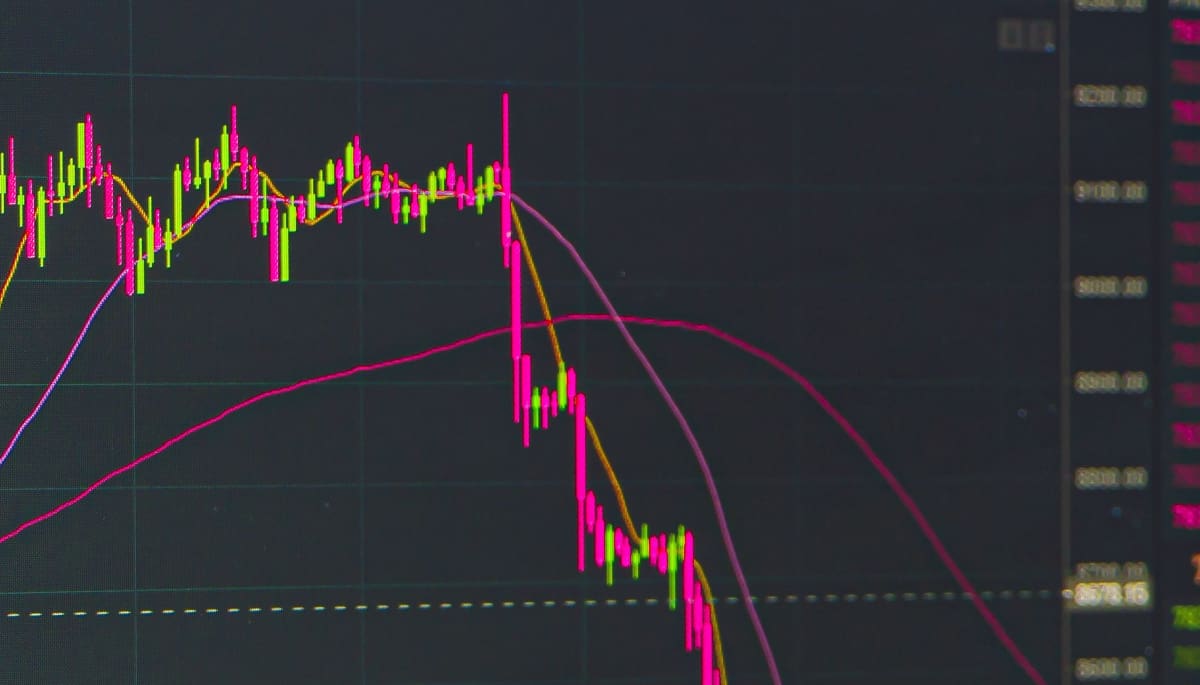 2 oorzaken waarom bitcoin koers daalt, ondanks ETF goedkeuringen