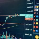 Bitcoin koers vecht met $52.000, dogecoin stormt top 10 binnen