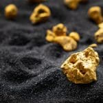 Goud gaat bitcoin achterna en verbreekt óók zijn recordprijs