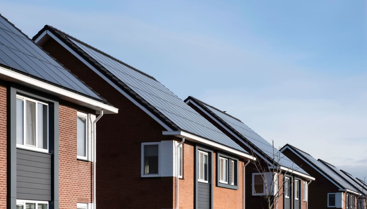 Nederlandse-huizen-bitcoin Wat was afgelopen jaren een betere investering: een huis of bitcoin?