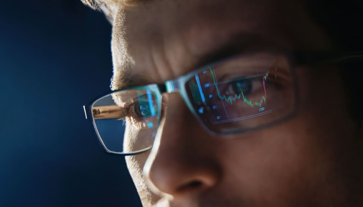 Crypto Ontbijt: koersen & sentiment herstellen, maar miljarden aan boetes & fraude