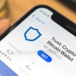 Foto van Trust cryptowallet op mobiel