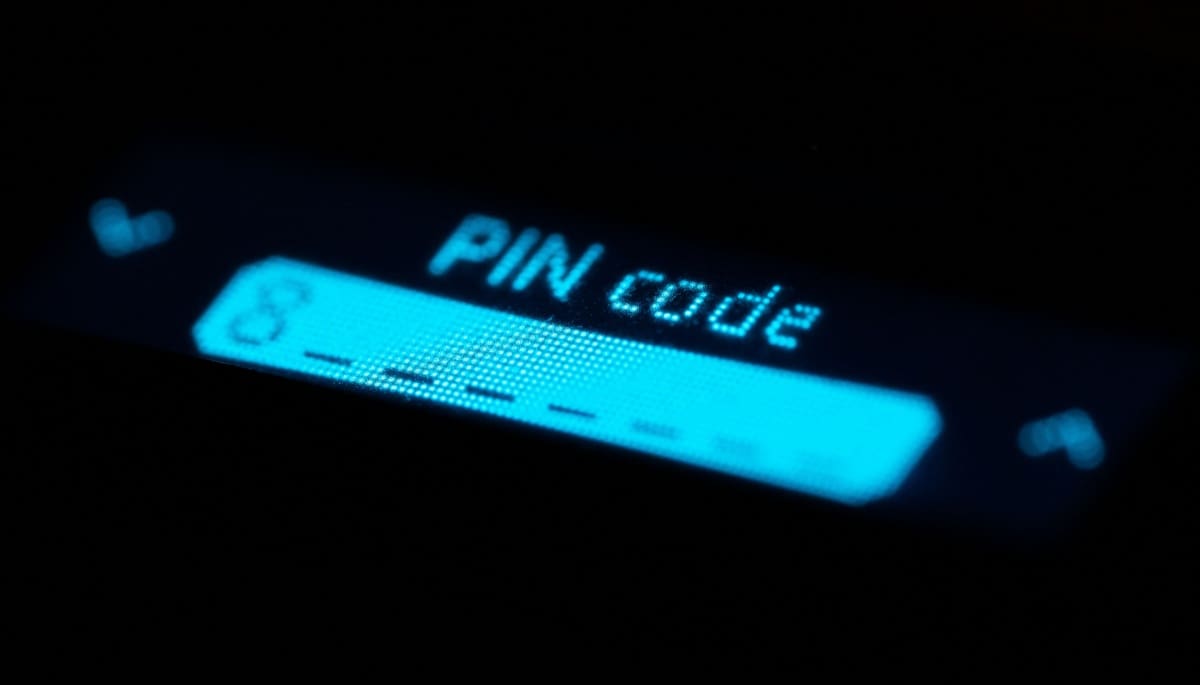 pincode op een scherm van een crypto wallet zoals LEdger