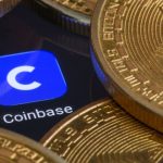 Coinbase logo en Bitcoin munten