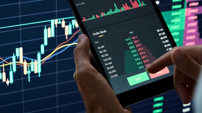 Bitcoin beurzen zien recorduitstroom, maar plotselinge omkeer crasht markt