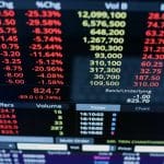 Bitcoin flink onder druk door ETF-uitstroom, maar whales slaan toe