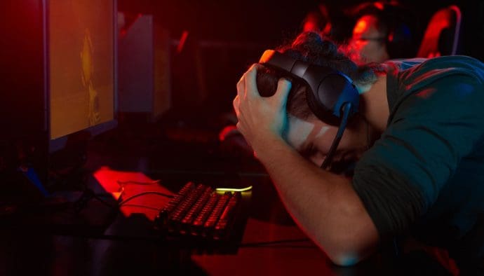 cardano-hacker-everything-goes-wrong Hacker wil stelen van Cardano-netwerk, maar ziet alles misgaan